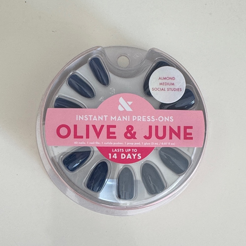 Olive & June Almond Medium Press-On Nails